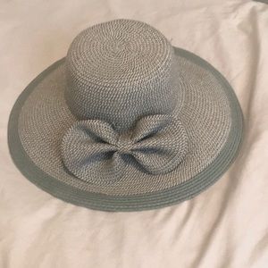 Wide brim bow sun hat